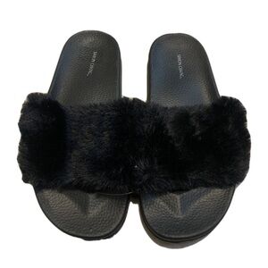 Simon Chang Black Faux Fur Slides - Women's Size 7